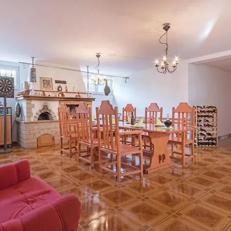 Apartment Awesome In With Wifi Vodnjan